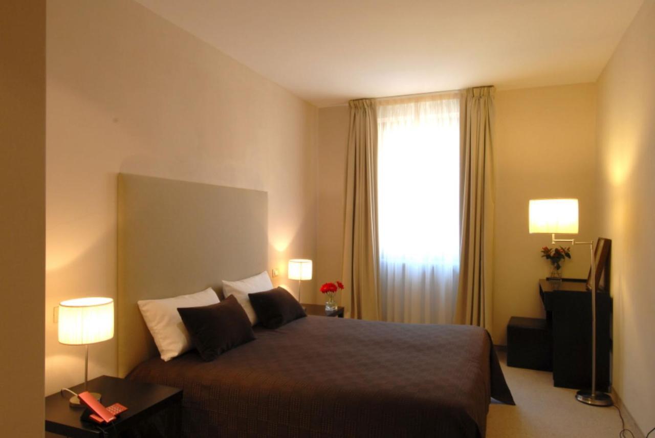 Hotel Touring Livorno Zimmer foto
